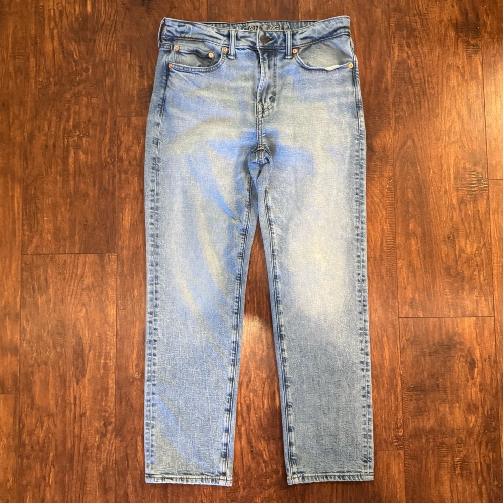 American Eagle Athletic Straight Light Wash Jeans - Size 28